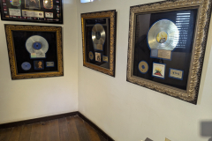 visit bob marley